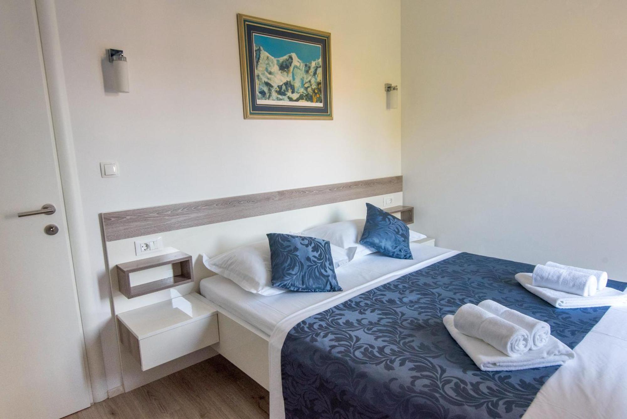 Apartmani Babic Sevid Ngoại thất bức ảnh